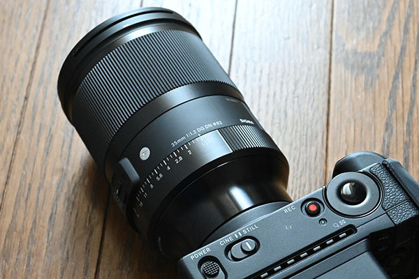 シグマ「35mm F1.2 DG DN」レビュー 解像感とボケの描写が圧巻 | マイ