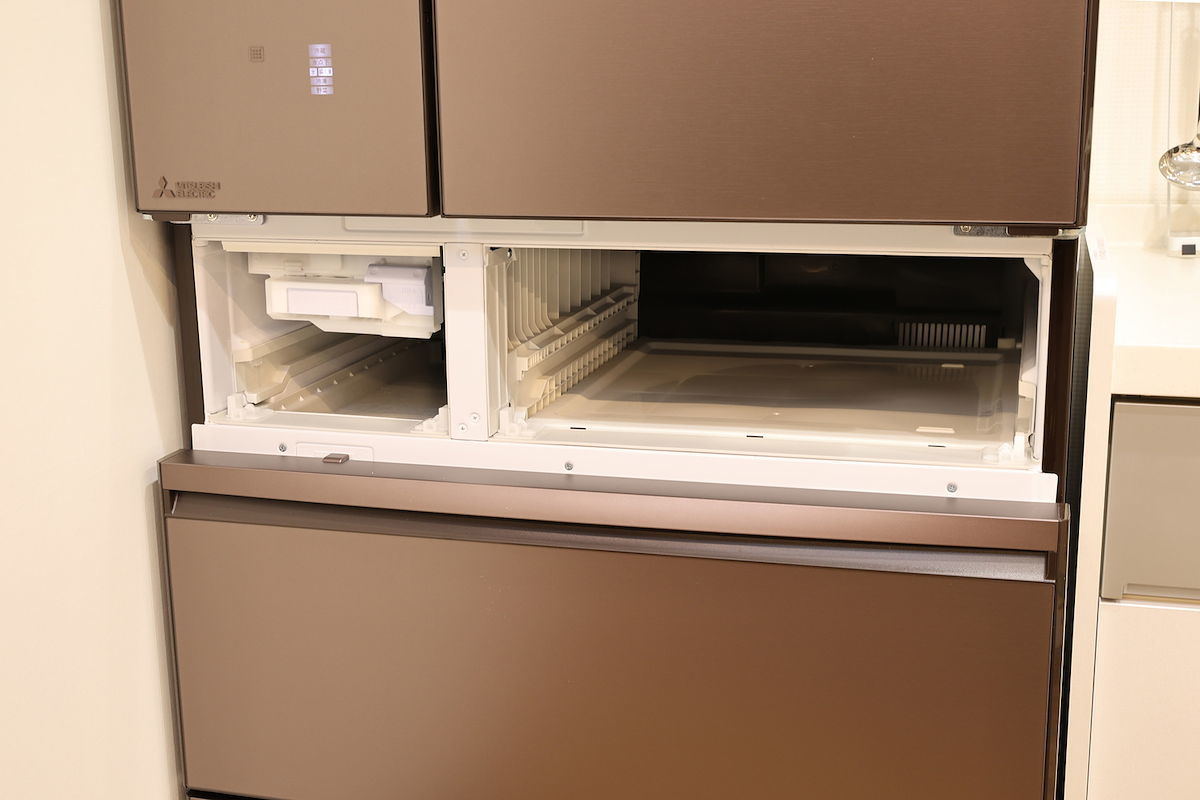 AI制御する三菱の新しい冷蔵庫、家事をぐんとラクにしてくれそう