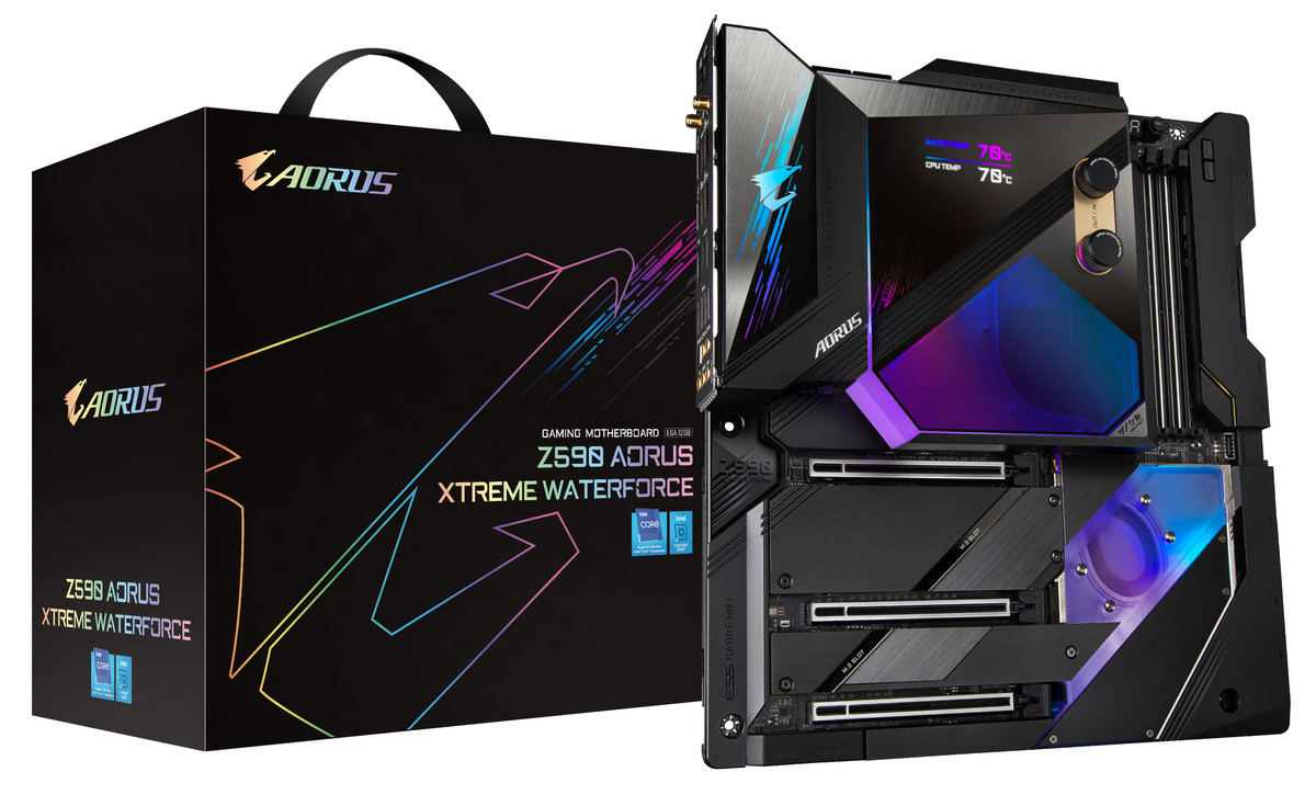 GIGABYTE、25万円の本格水冷E-ATXマザー「Z590 AORUS XTREME