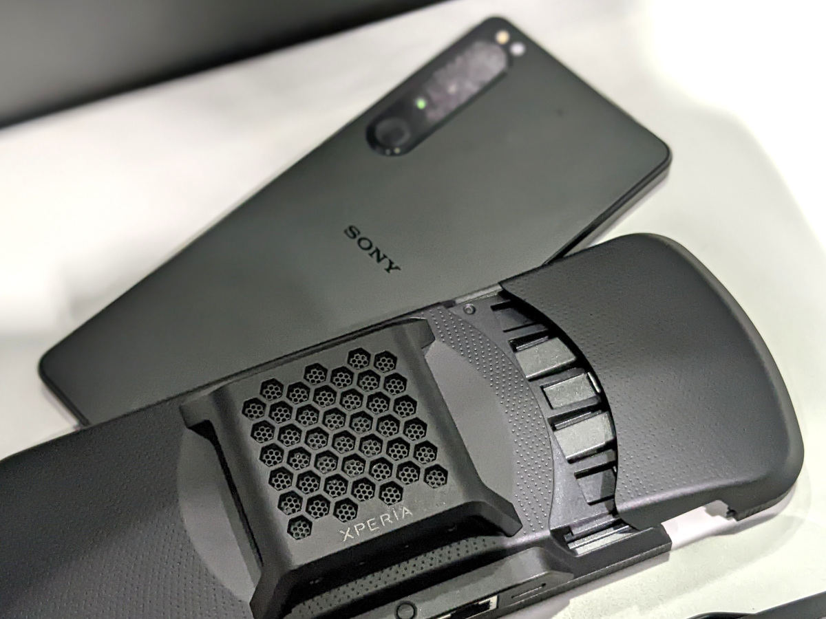 TGS2022】Xperia 1 IV専用ゲーミングギア「Xperia Stream」を体験