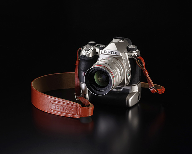 APS-Cフラッグシップデジタル一眼レフカメラ「PENTAX K-3 Mark III」を