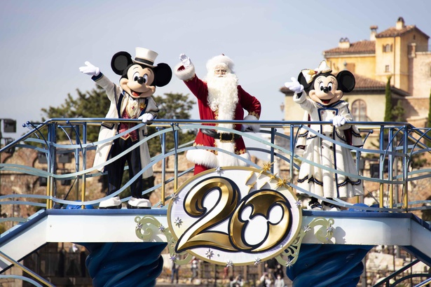 ファンタジックな雰囲気に包まれる！20周年の東京ディズニーシーに