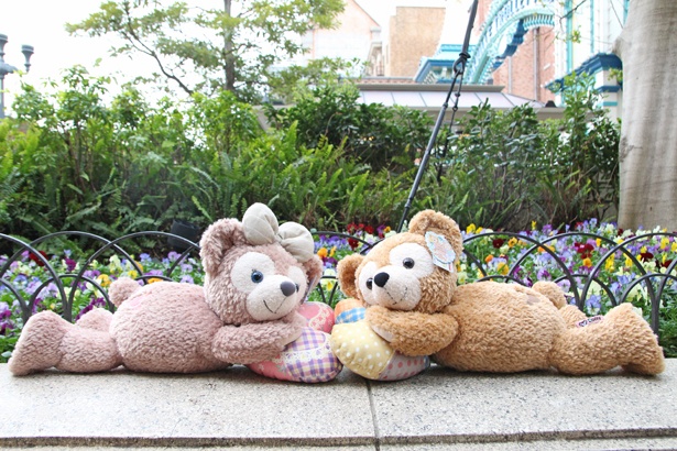 大きな“抱きまくら”にシェリーメイが仲間入り！ダッフィー最新グッズを