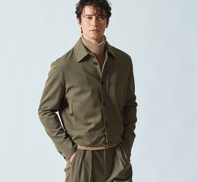 軽快なのに品がある、大人にこそ似合う「セットアップ」がコレ！（Web