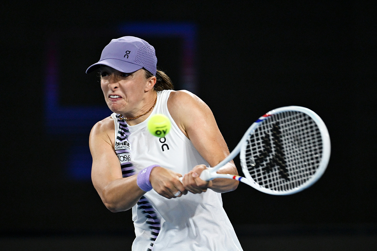 シフィオンテク、主導権の奪い合いを制し全豪16強入り。生涯グランド