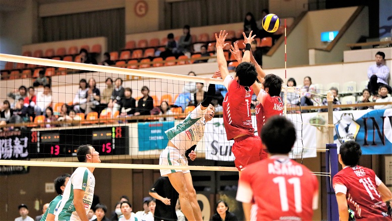 バレーボールV2リーグ開幕 つくばサンガイア 1勝1敗で発進