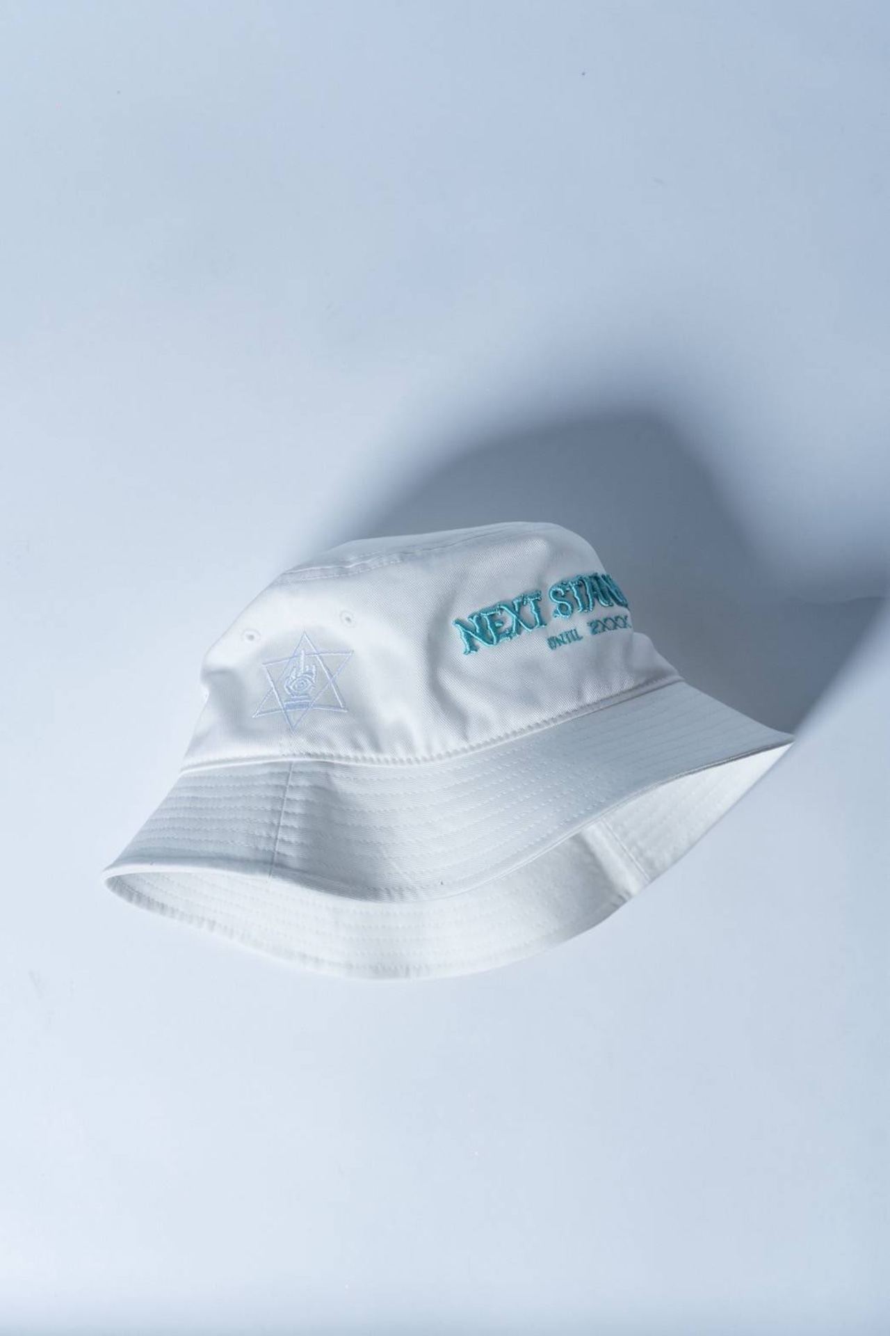NEXT STANDARD立体刺繍バケットハット56cm | NEXT STANDARD
