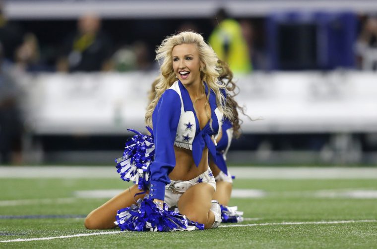 ダラス・カウボーイズのチアリーダー | NFL JAPAN.COM
