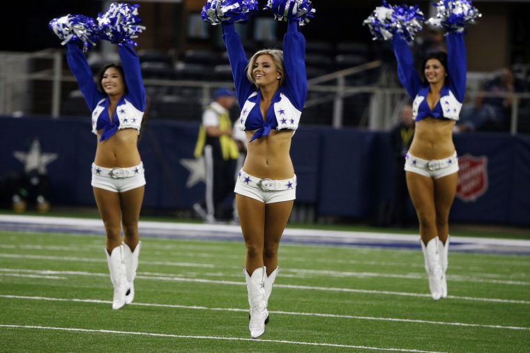 ダラス・カウボーイズのチアリーダー | NFL JAPAN.COM