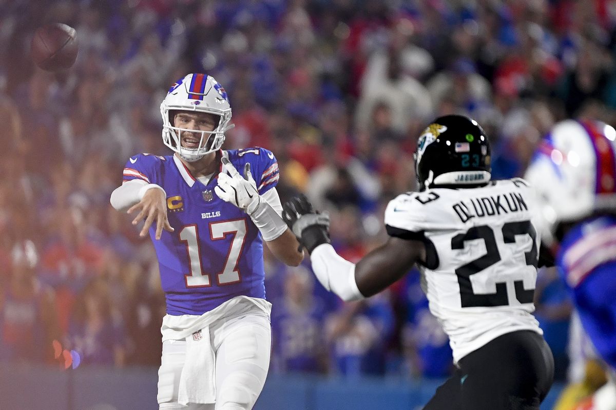 ジャガーズ戦で「ほぼ完璧な試合」を展開したビルズQBアレン | NFL