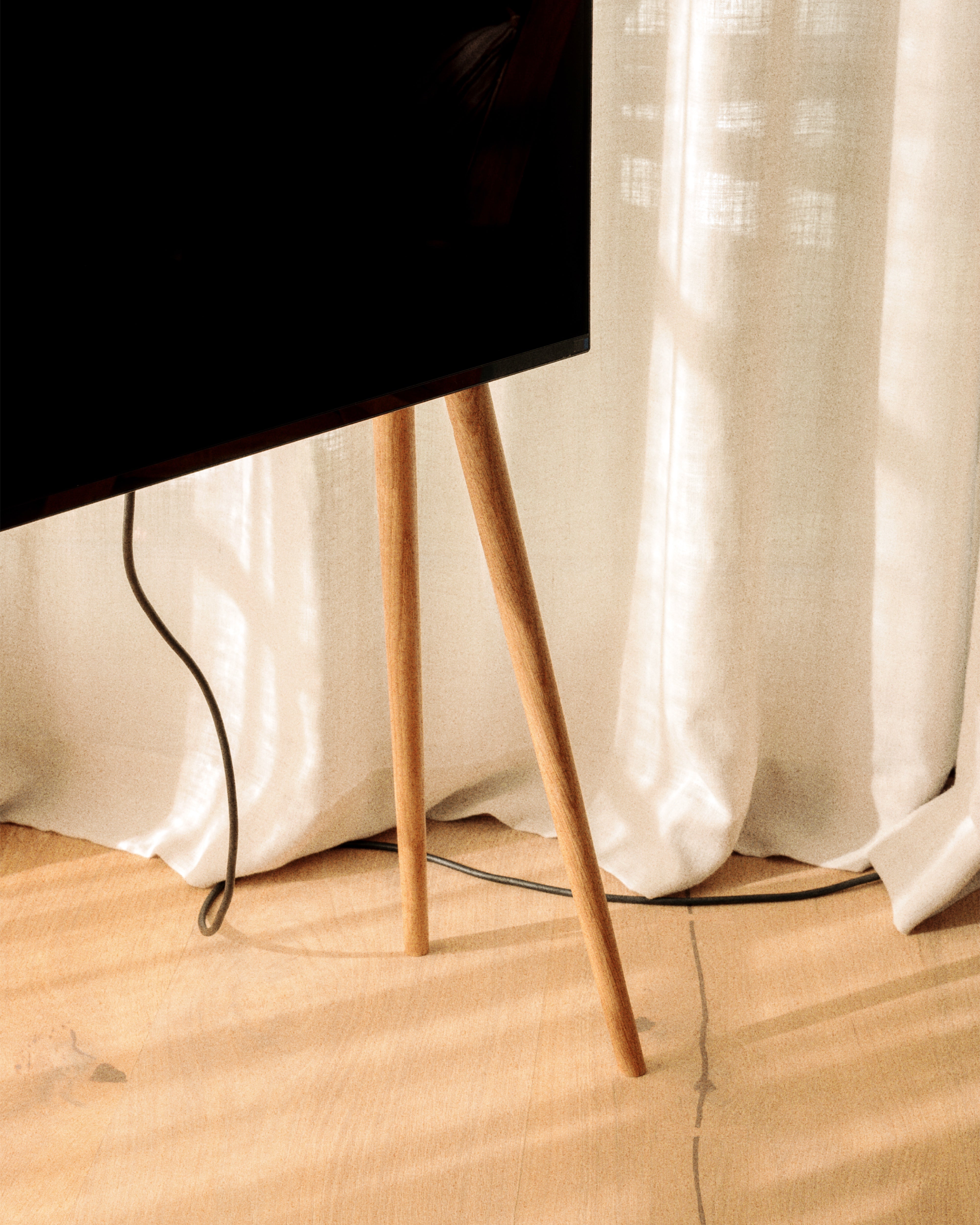 55〜72インチ用】テレビスタンド/壁掛けできないお部屋に｜美しく