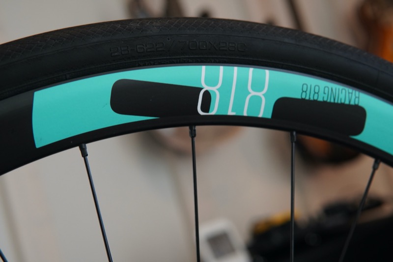 ビアンキ オルトレXR3の純正ホイール フルクラム818DBの重量について