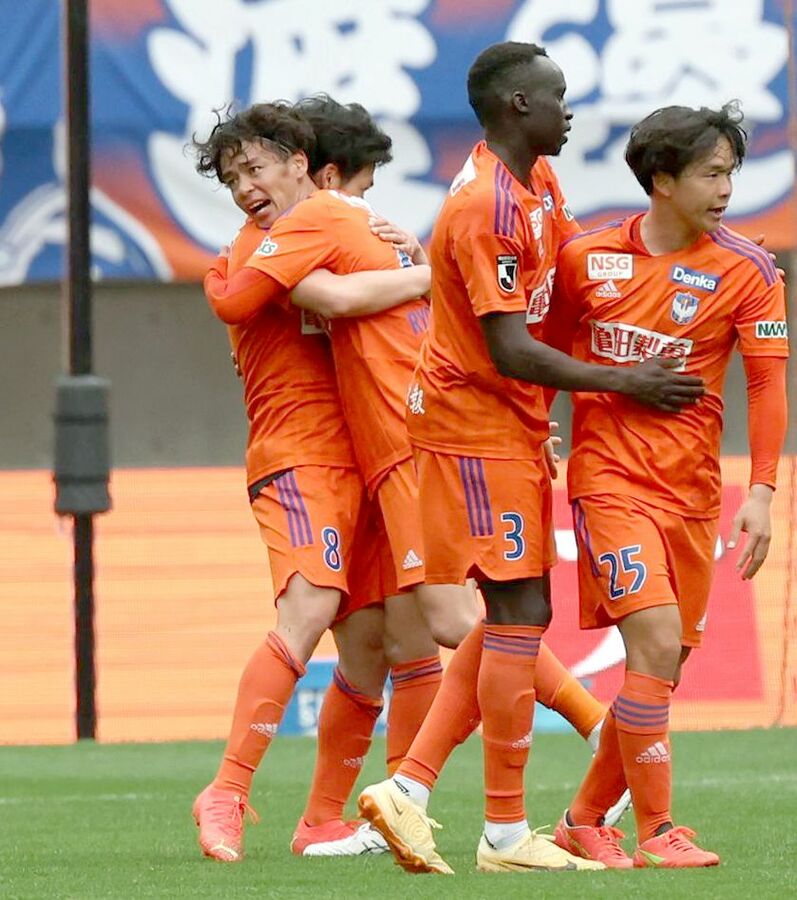 サッカーJ1・アルビ新潟］伊藤涼太郎ハットトリック！後半大逆転で