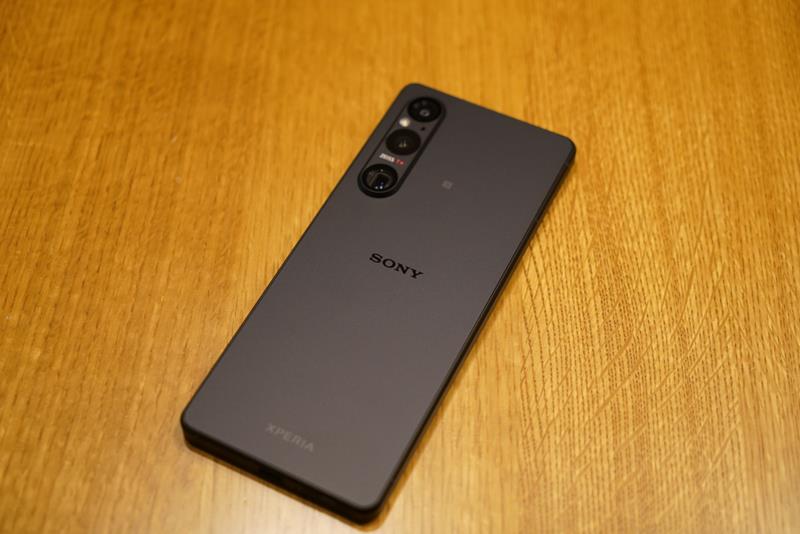 最高にカッコいい】シムフリー版のXperia 1 V（XQ-DQ44）とおすすめの