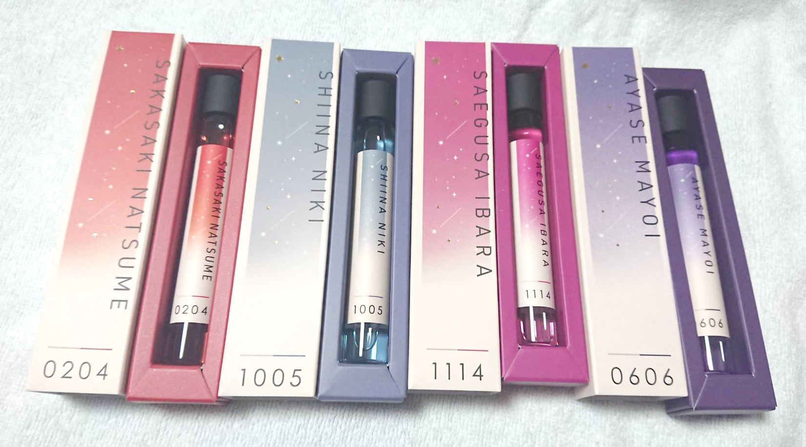 あんスタ」アイドル4人を嗅ぎまくる！ロールオンフレグランスの香り