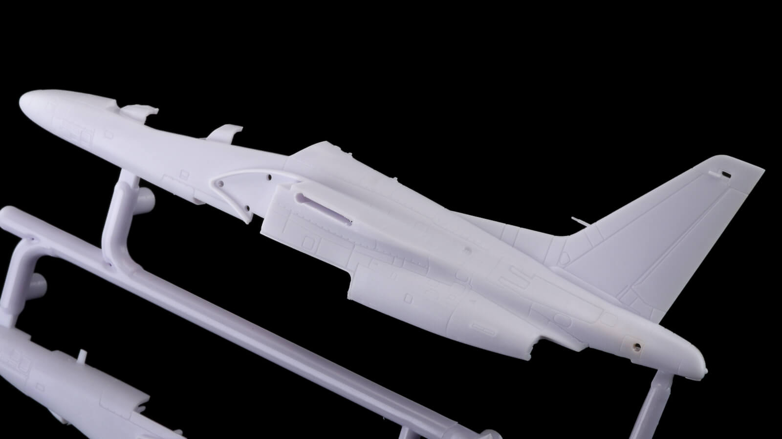 飛行機プラモの乗りこなし方を教えてくれる楽しい内容が盛りだくさん