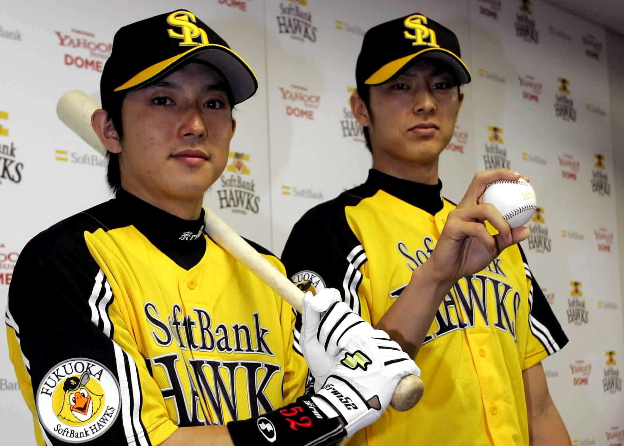 写真】懐かしいあの選手もモデルに 歴代の祭典ユニホーム集めました