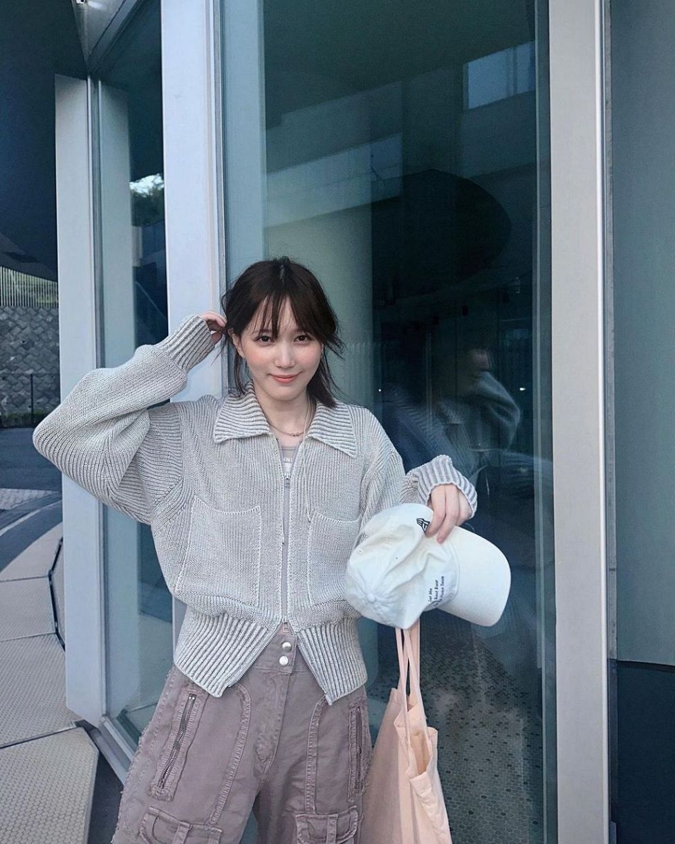 このチラ脚もネットで買えますか？」本田翼〝ノースリーブ×美脚 〟私服