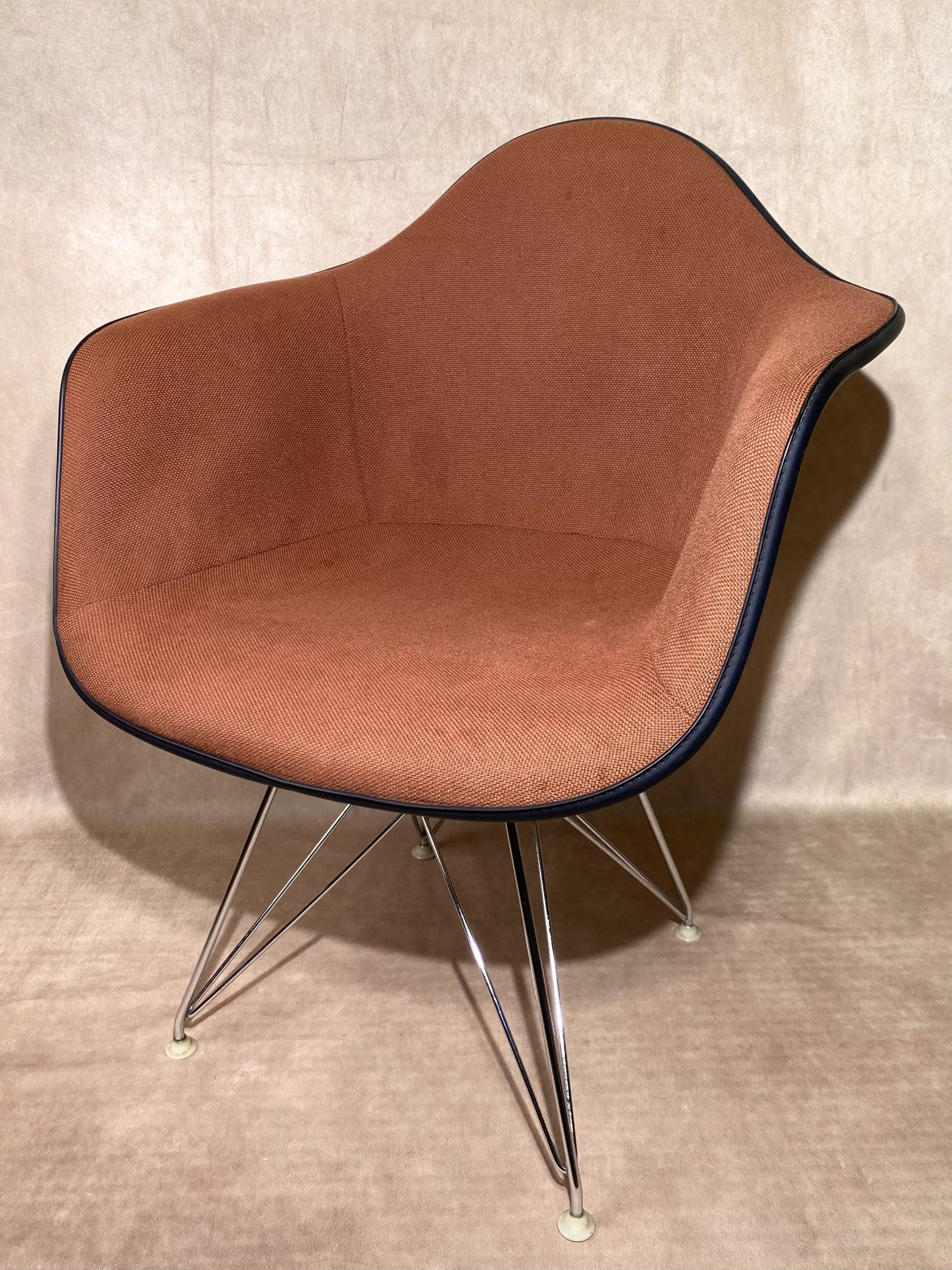 1980s Herman Miller イームズ アームシェルチェア ブラウン | 京都