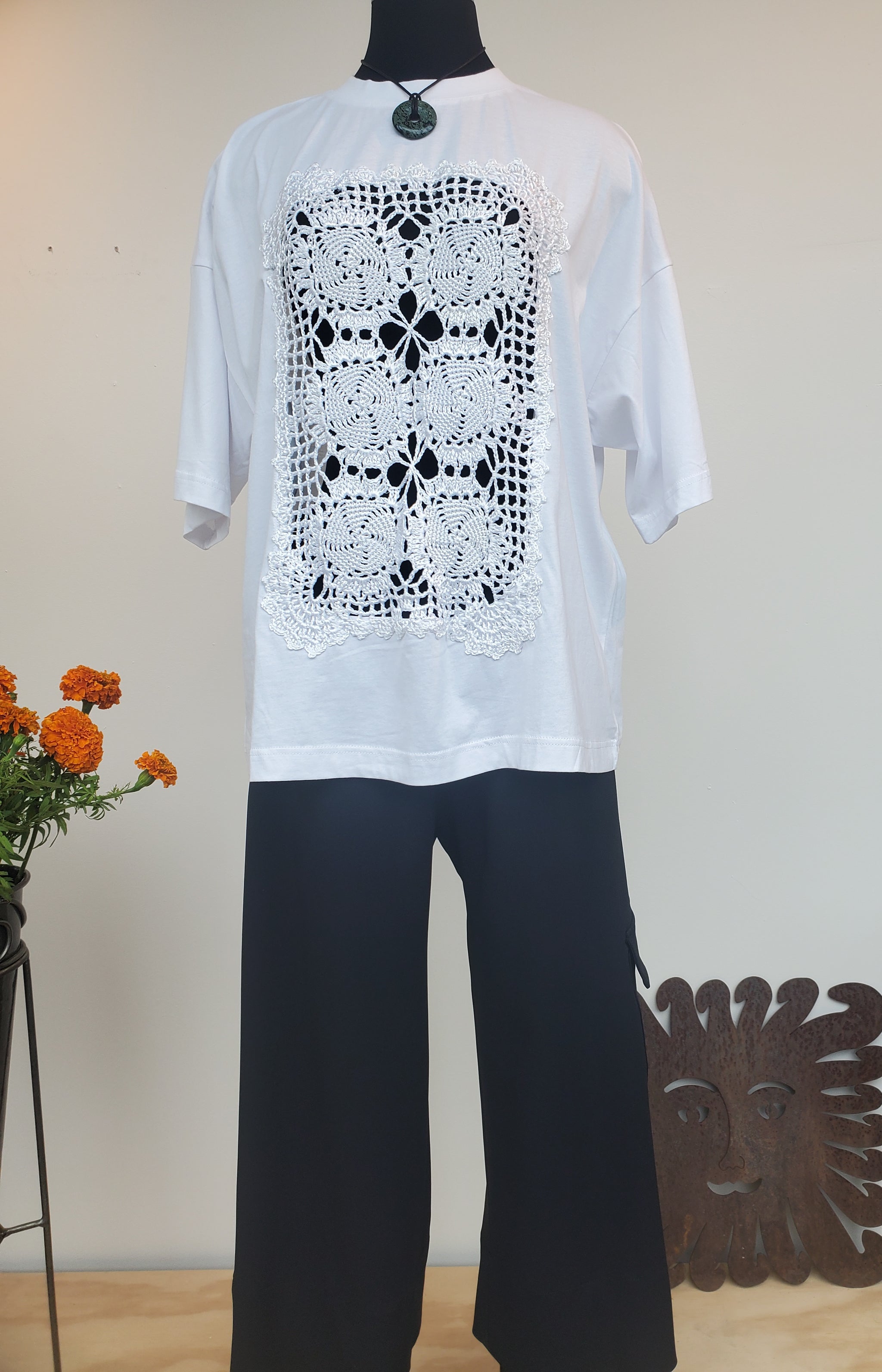 Nia Thomas - Cala Hand Crochet Applique Top White – NOMIA