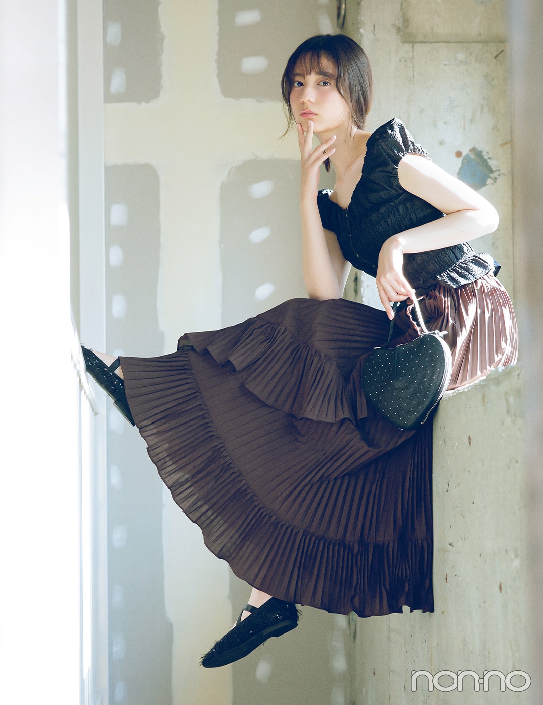 来週何着る？】小坂菜緒（日向坂46）が着こなす大学生の一週間コーデ