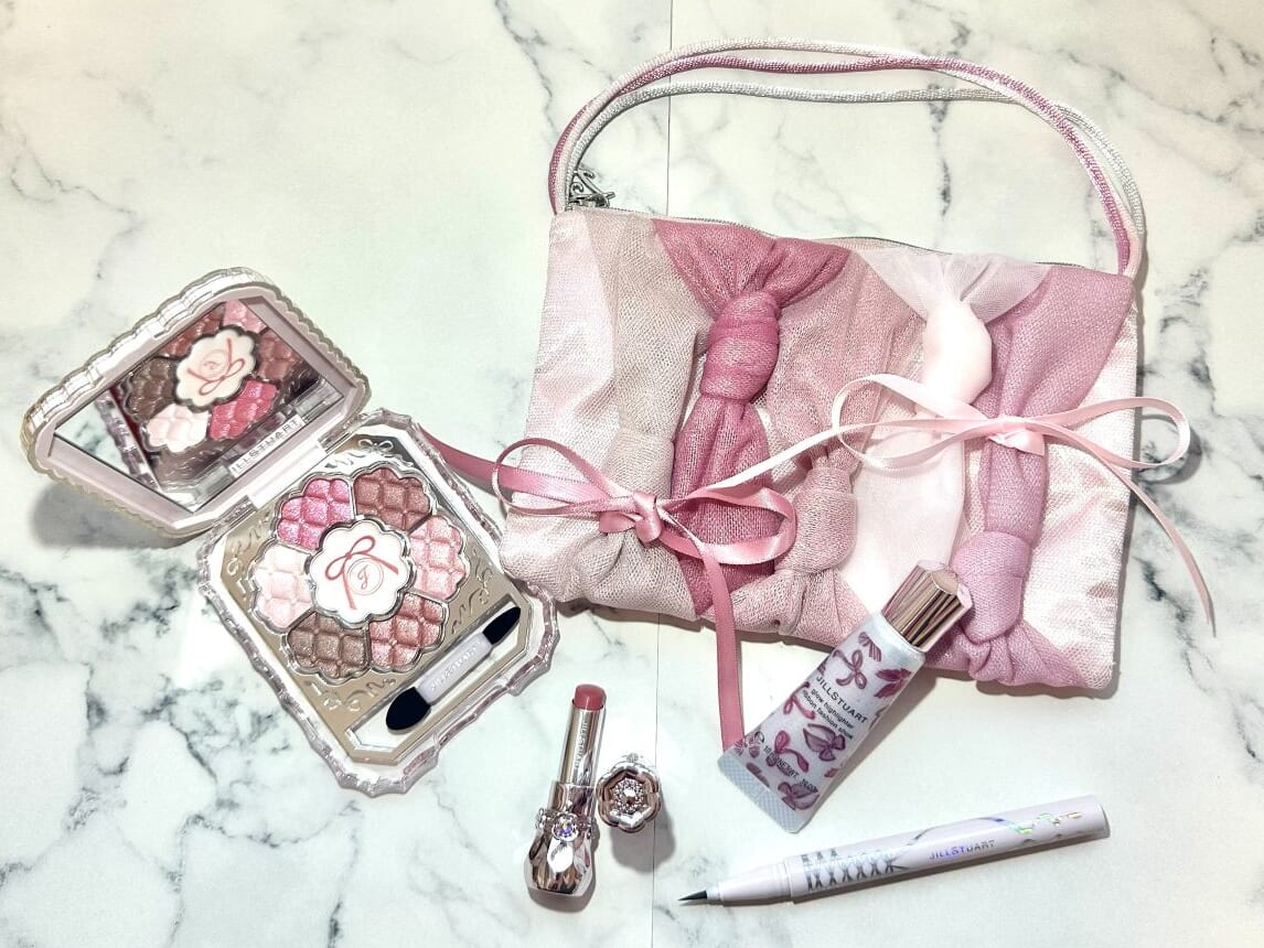 クリスマスコフレ2025】JILL STUART リボンがテーマのキュートな