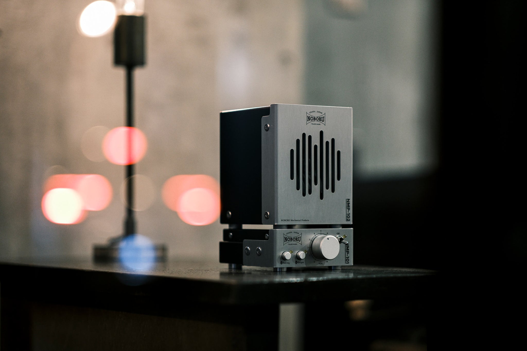 スタックアンプ/金属製ボックススピーカー型【シルバー】 | ノボル電機