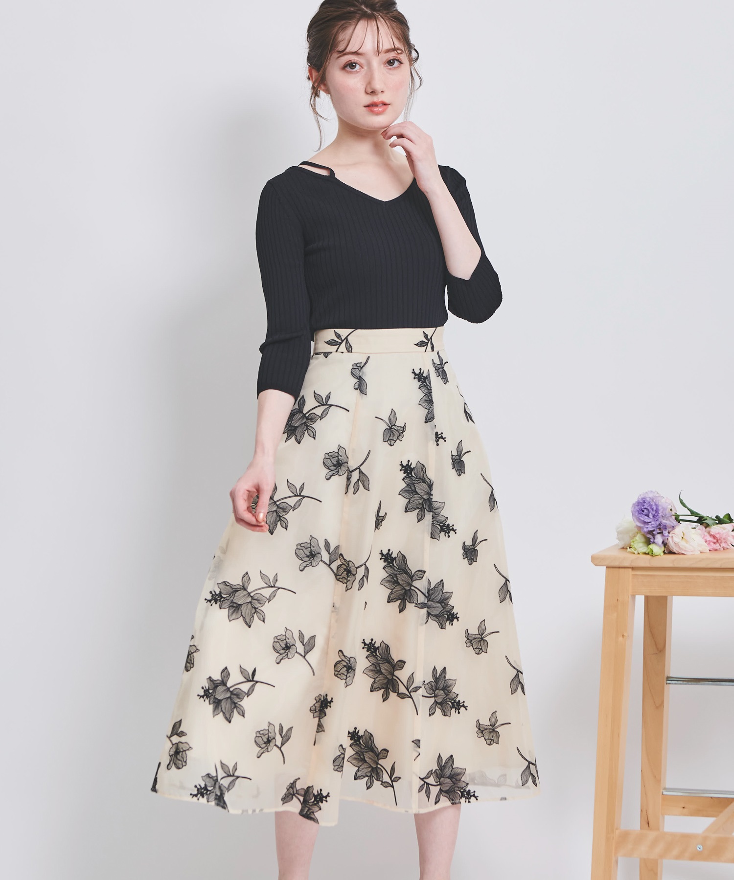 オーガンジー刺繍スカート | フレアスカート | NOELA OFFICIAL WEB STORE