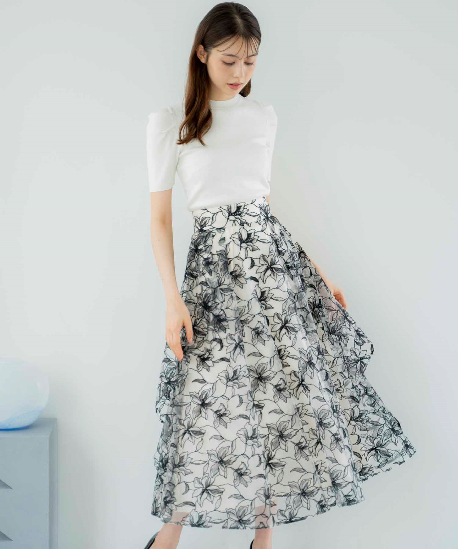 フラワー刺繍チュールスカート | フレアスカート | NOELA OFFICIAL WEB