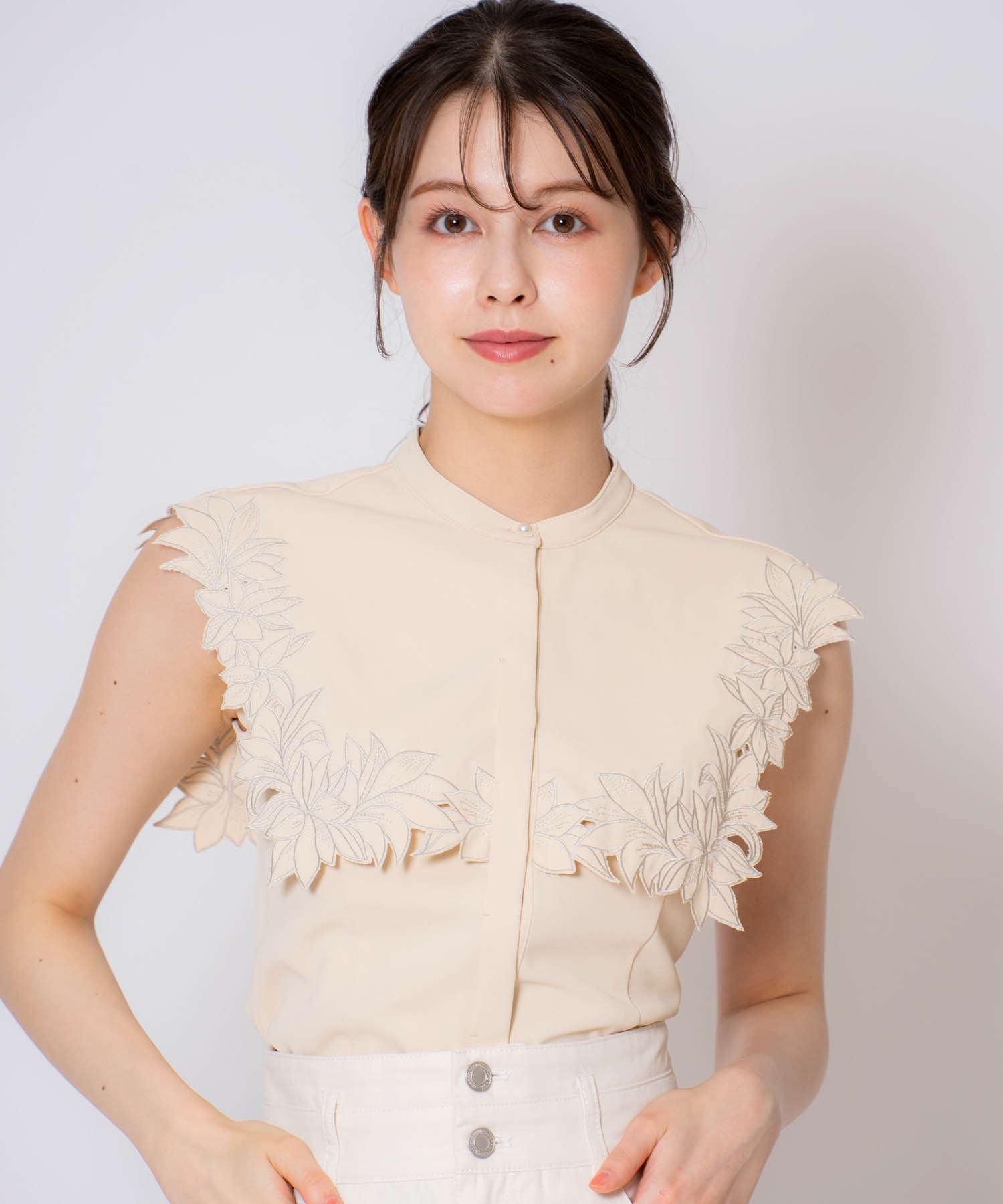 刺繍カラーブラウス | シャツ・ブラウス | NOELA OFFICIAL WEB STORE