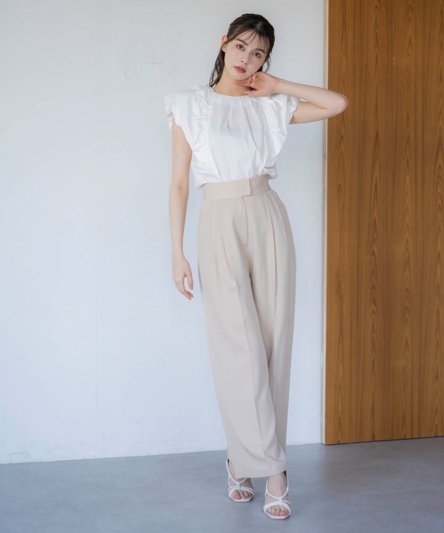 ワイドストレートタックパンツ | その他パンツ | NOELA OFFICIAL WEB STORE