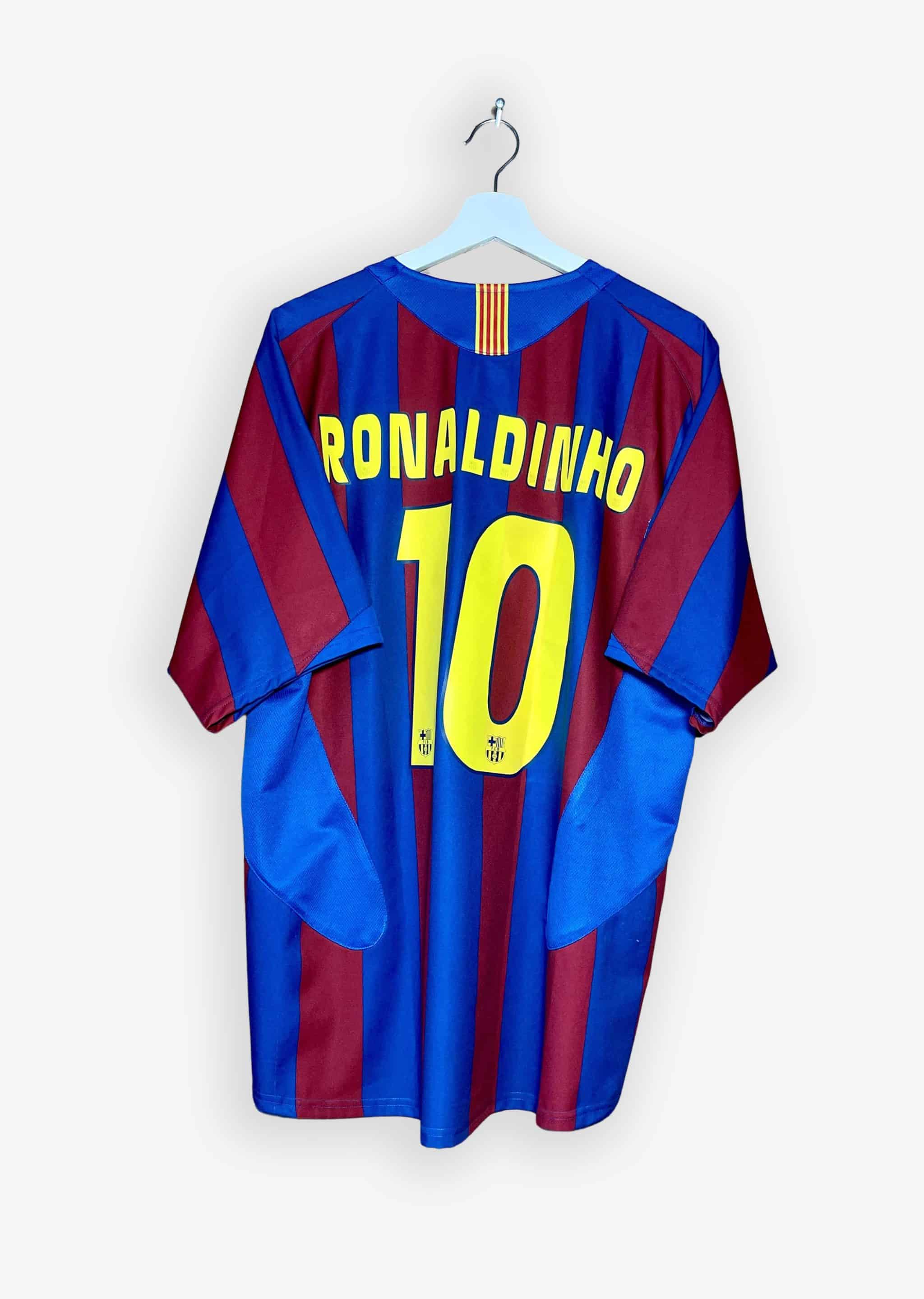 FC BARCELONA 2005/06 HOME SHIRT – #10 RONALDINHO (SIZE L) - Nr10