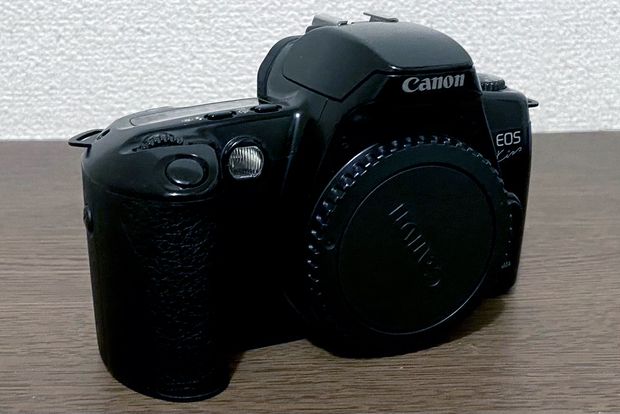 Canon EOS Kiss (EOS REBEL XS / EOS 500) | トキメキカメラ