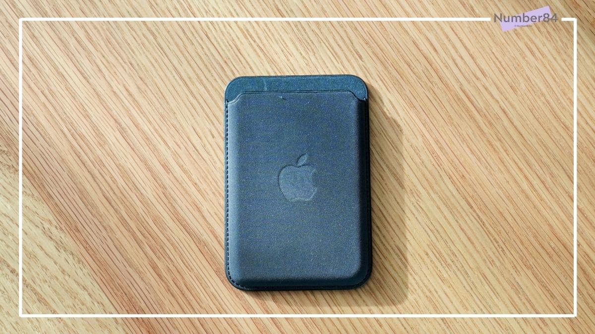 Apple純正カードケース レビュー】MagSafe対応iPhoneファインウーブン