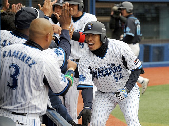 ソフトバンクでの6年間を糧に――。多村仁志が古巣DeNAにもたらすもの