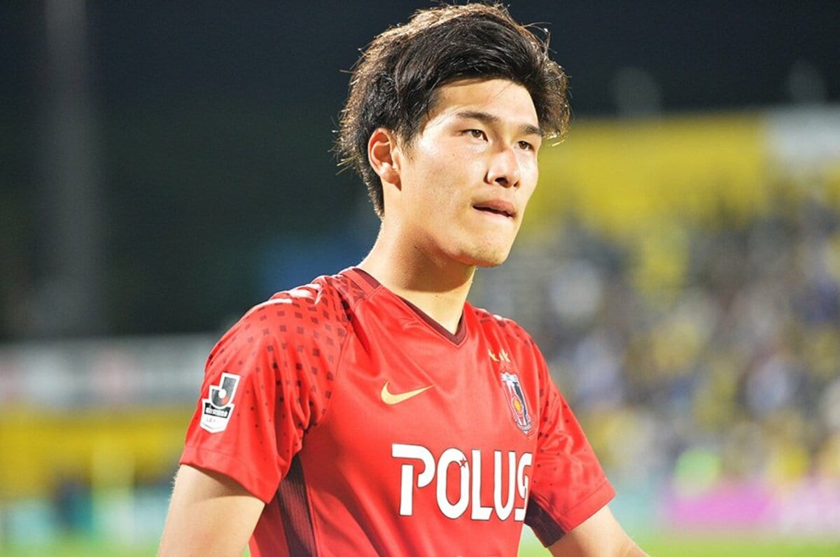 浦和・橋岡大樹は足がつっても走る。いつか兄と共演、A代表を目指して