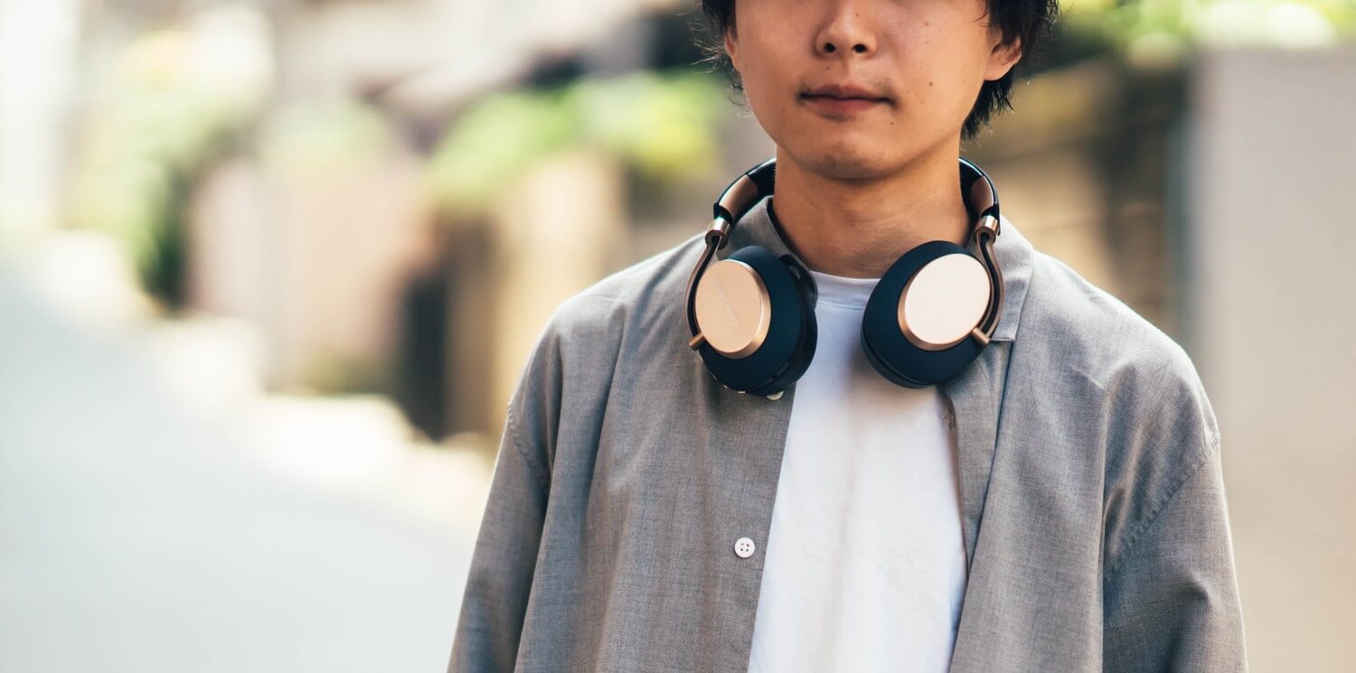 日々に溶け込む、ノイズキャンセリングワイヤレスヘッドホン「Bowers