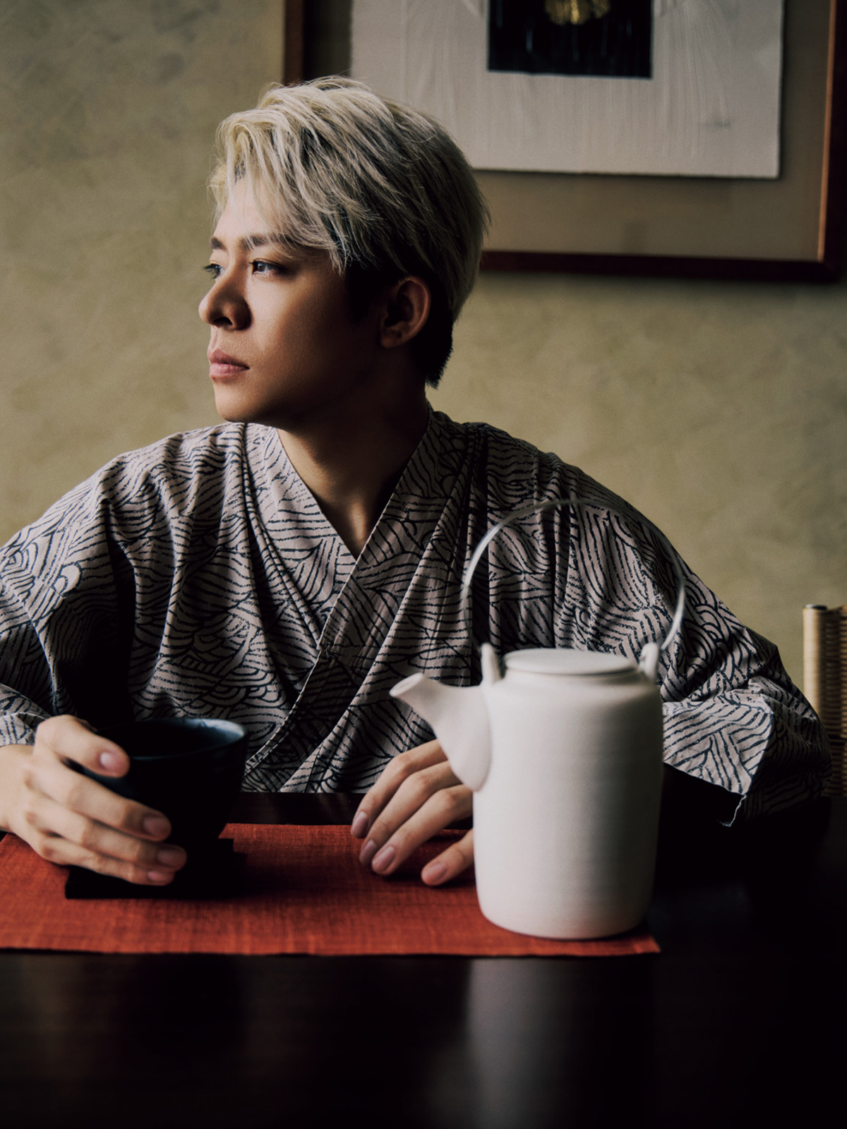 Number_iの岸優太が『ヌメロ・トウキョウ』10月特装版の表紙にソロで初