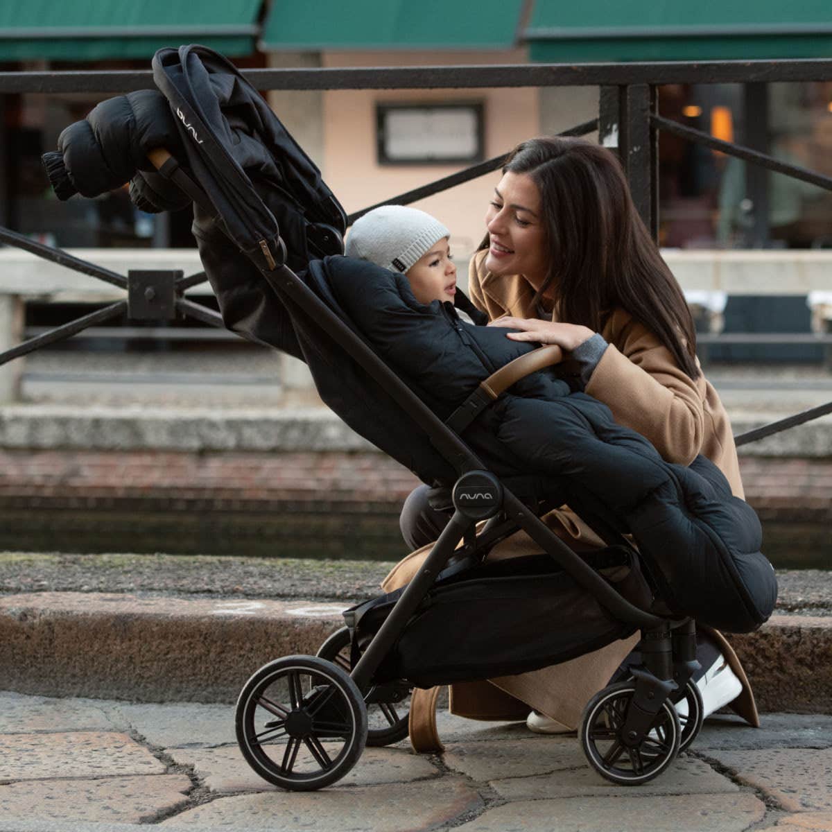 Nuna Winter Stroller Set | Footmuff & Mittens