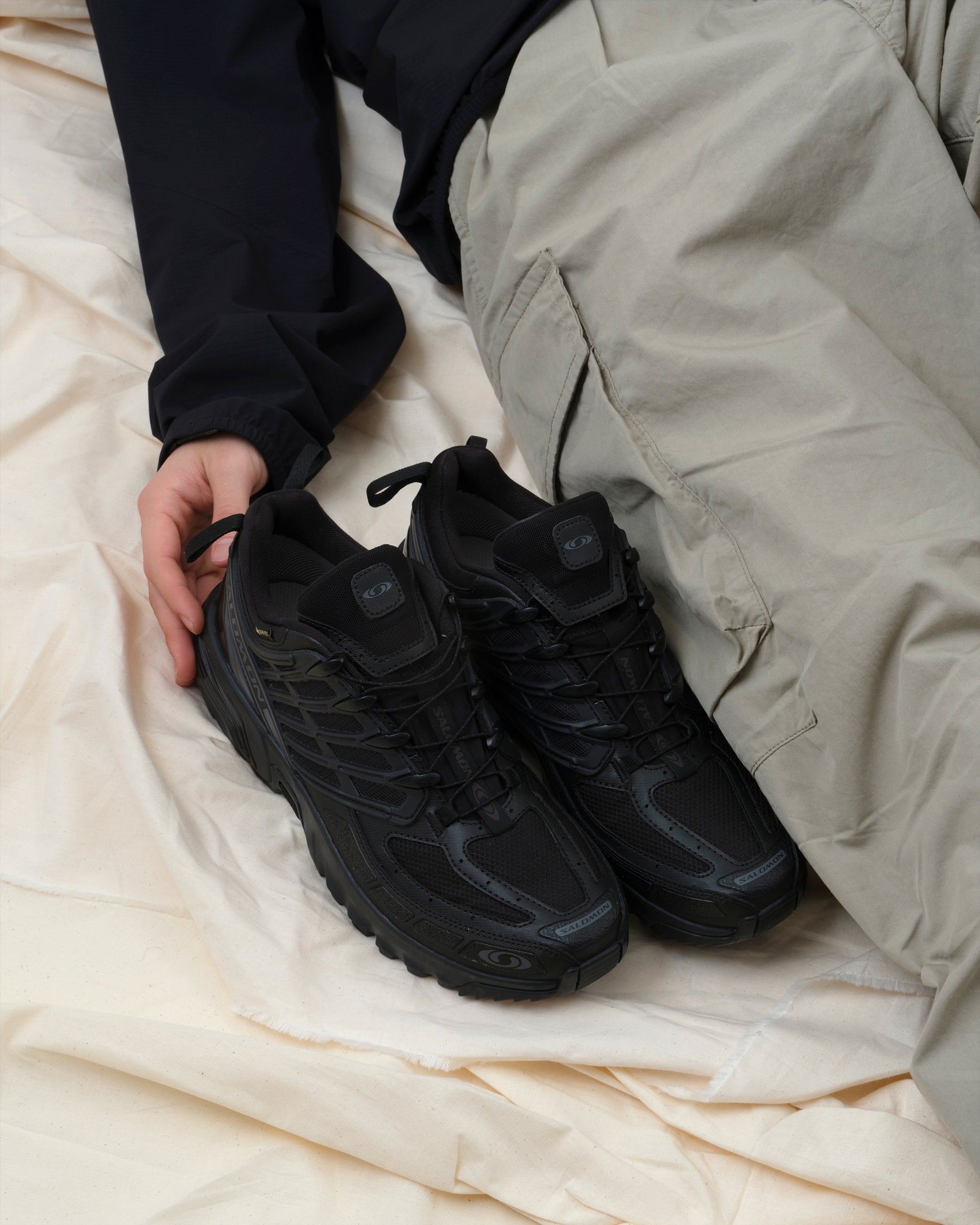 SALOMON ACS PRO GTX 抽選販売