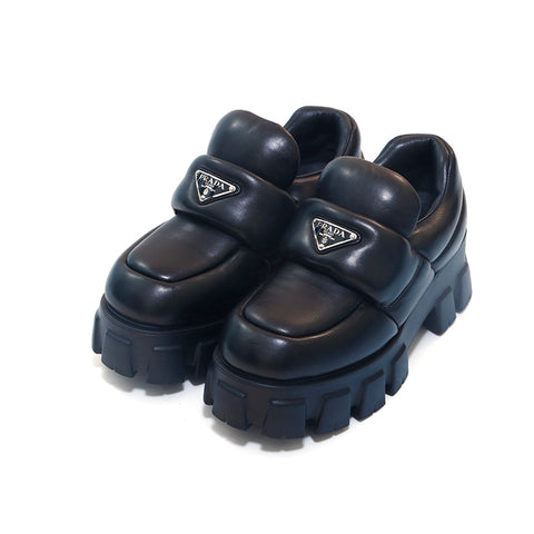 プラダ PRADA ロゴ 厚底 レザー スニーカー ブラック P15829 – NUIR