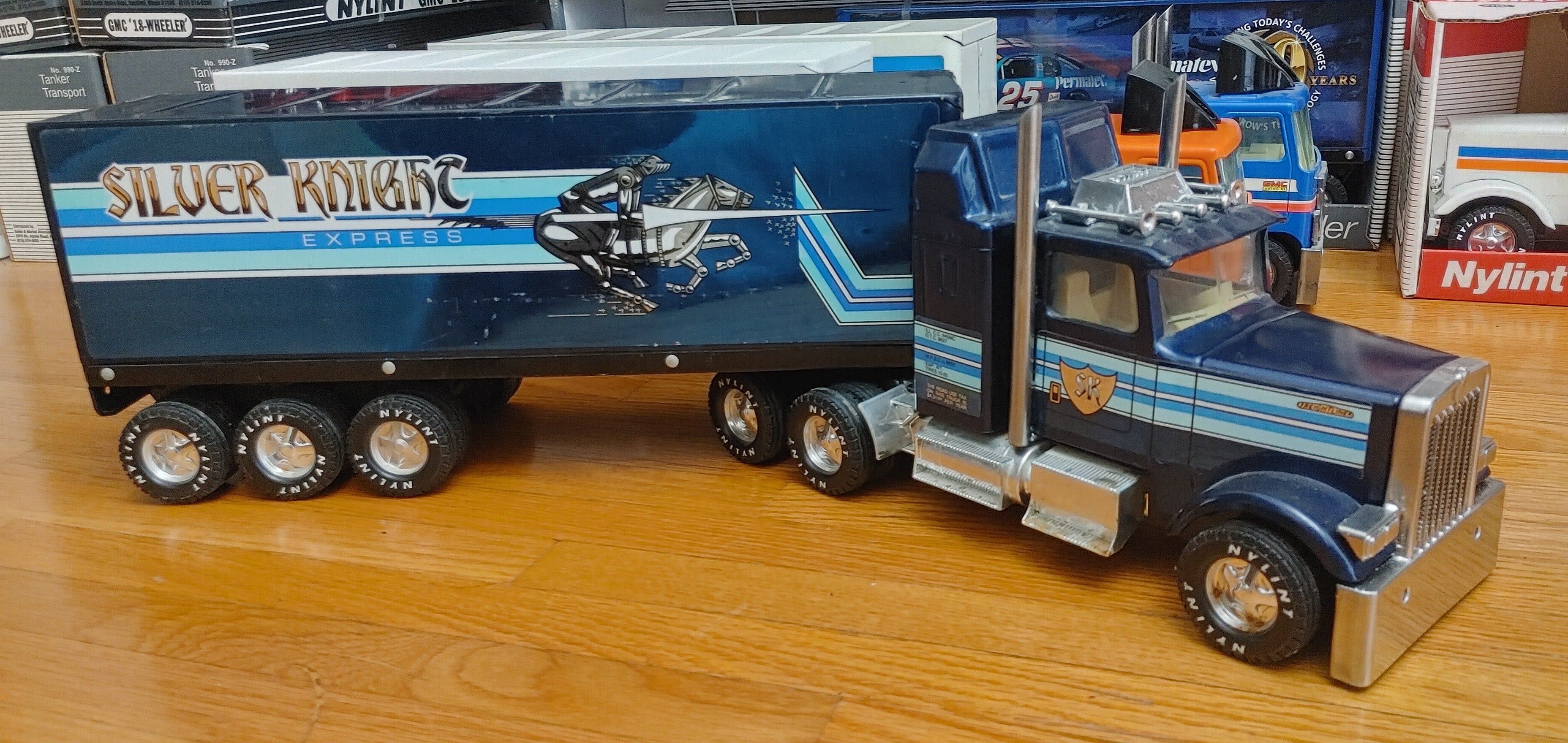 NYLINT Tri-Axle Trailer Attachment (SNAP-ON) [ SCALE: 1/18