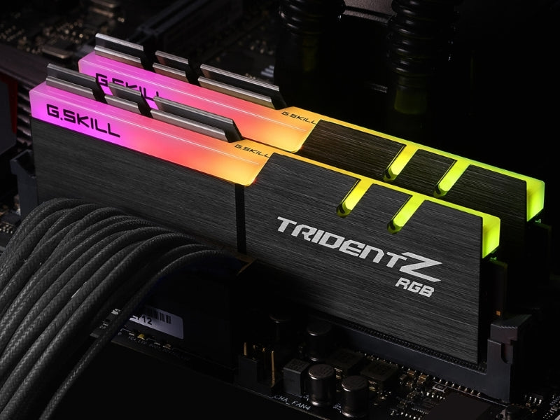 G.Skill F4-3200C16D-16GTZRX (DDR4-3200 CL16 8GB×2) 4580211916681