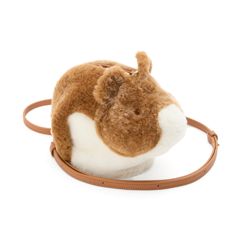 ロエベのホリデーコレクション、スナ・フジタのクジラやハムスターを