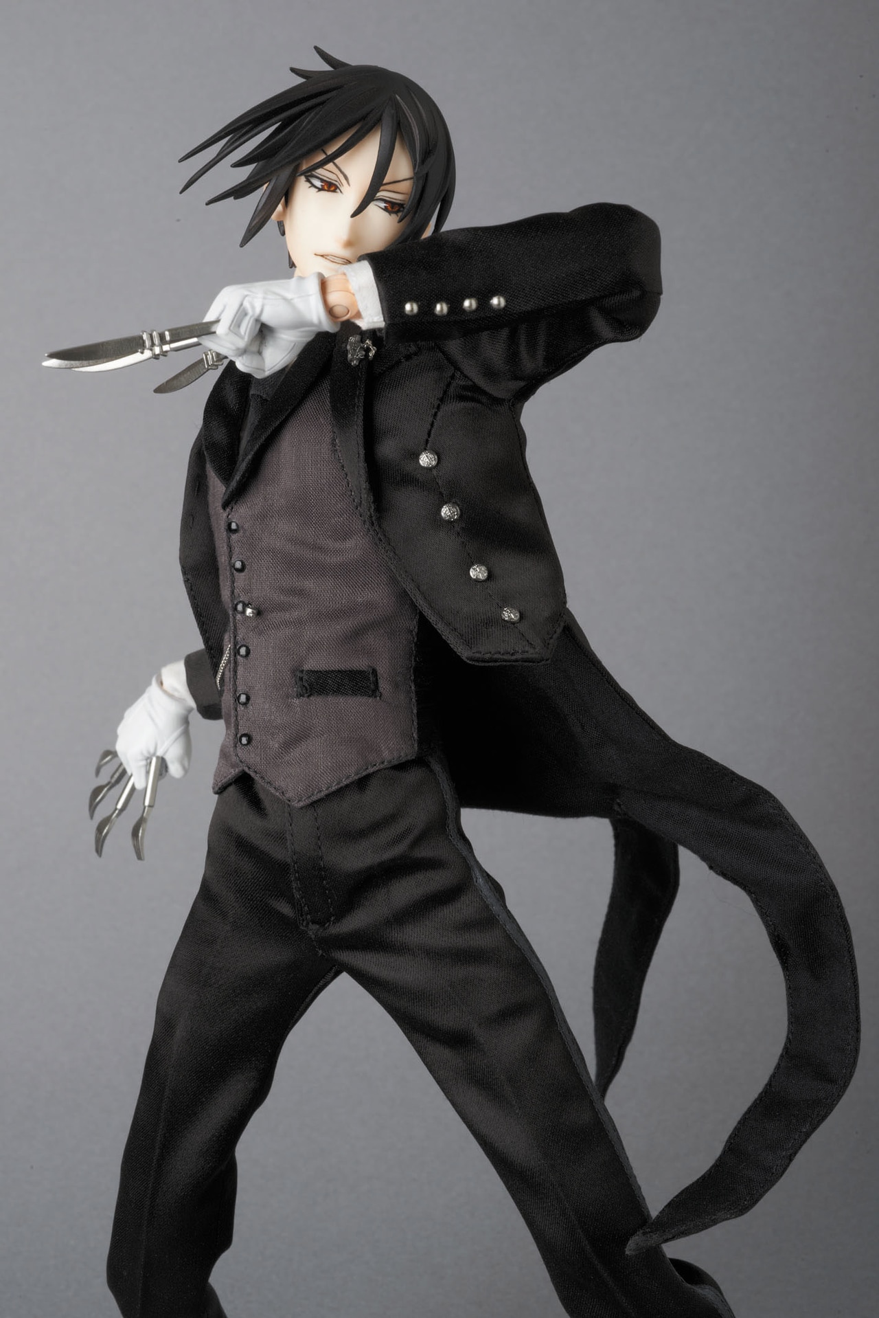 RAH セバスチャン・ミカエリス」※写真は監修中のサンプル。発売商品と