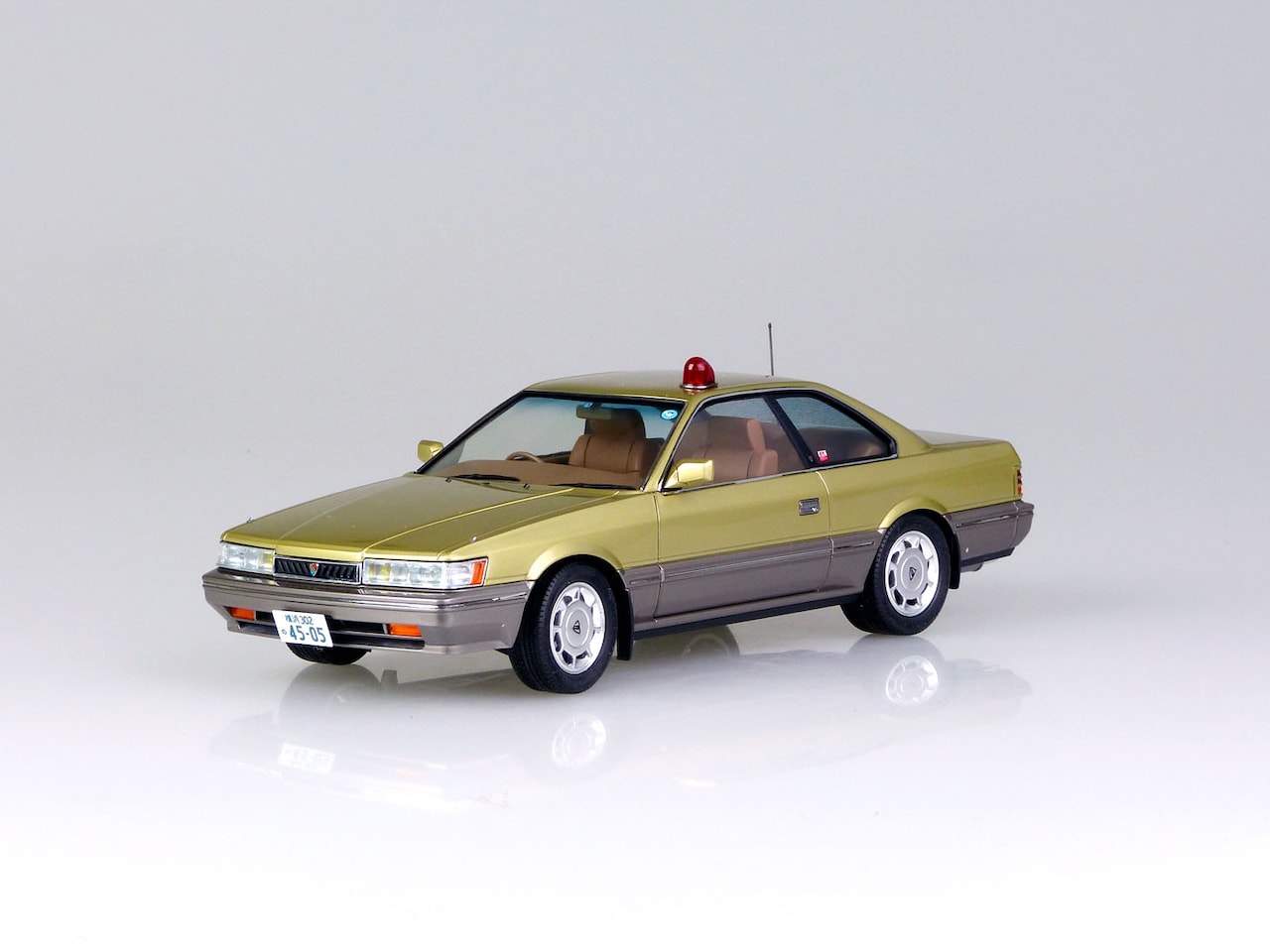 あぶない刑事」タカ＆ユージの覆面パトカー、日産レパードとGT-Rが