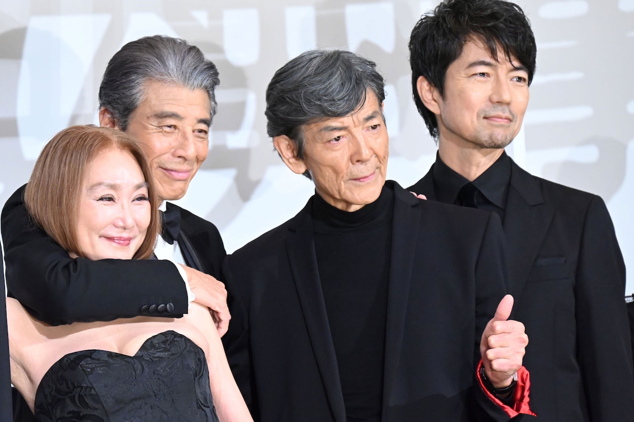 舘ひろし＆柴田恭兵「2人が会えたのは奇跡」、熱いハグで「あぶ刑事