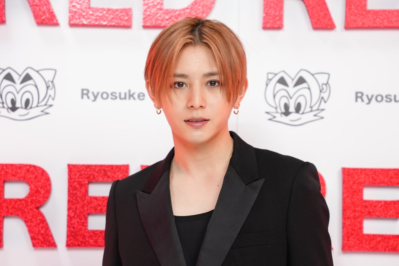 山田涼介が初のソロアルバム「RED」発売、ソロアリーナツアーで全国6