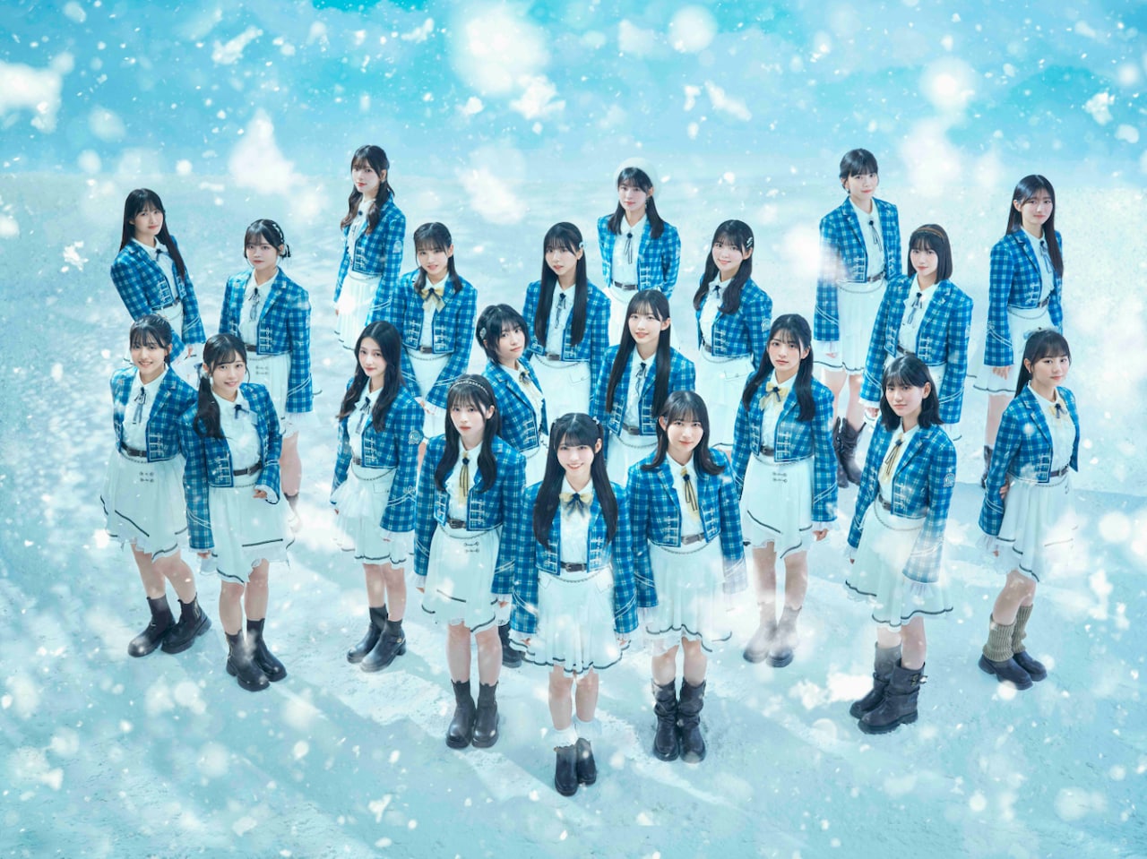 僕青が“あの場所”でデビュー曲をパフォーマンス、持永真奈＆山口結杏