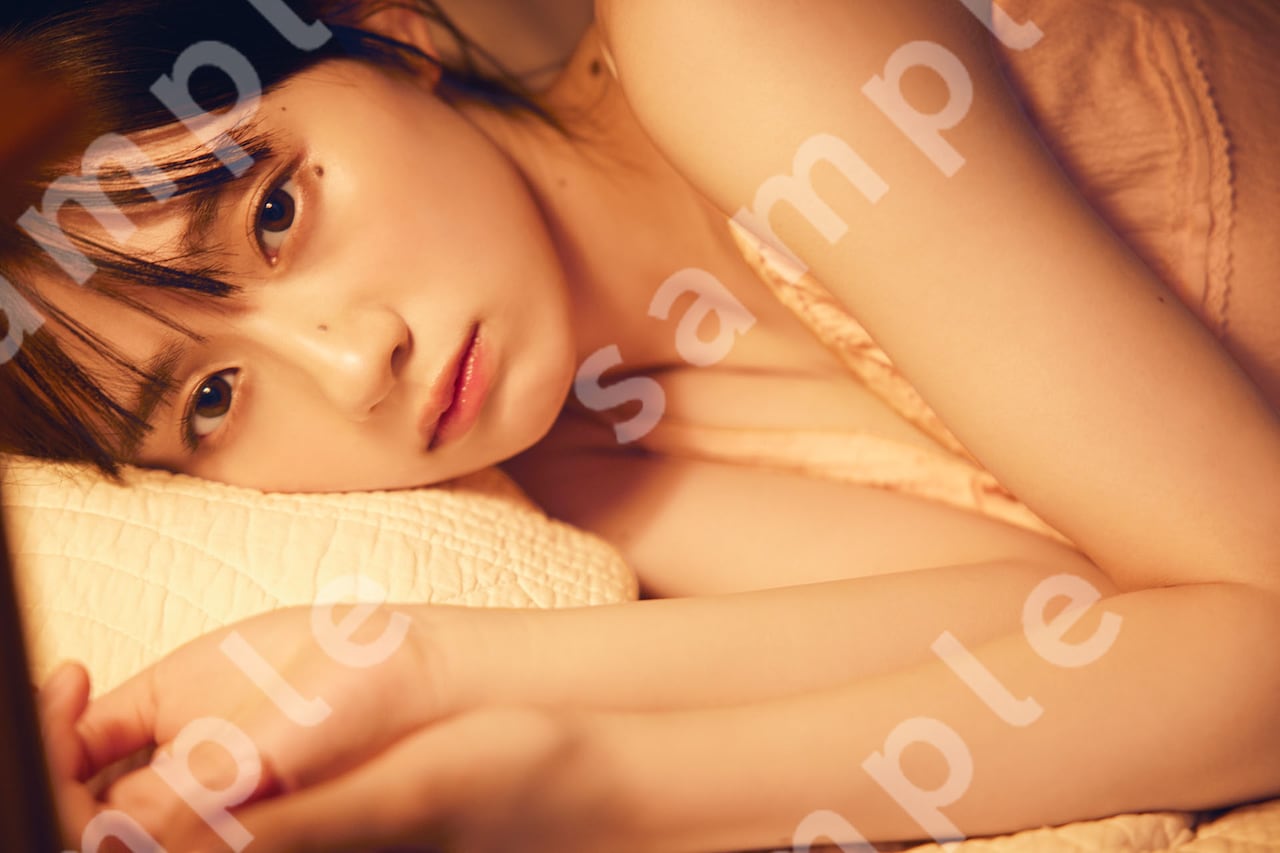 乃木坂46川﨑桜が写真集発売記念生配信、未掲載カットを使用した限定